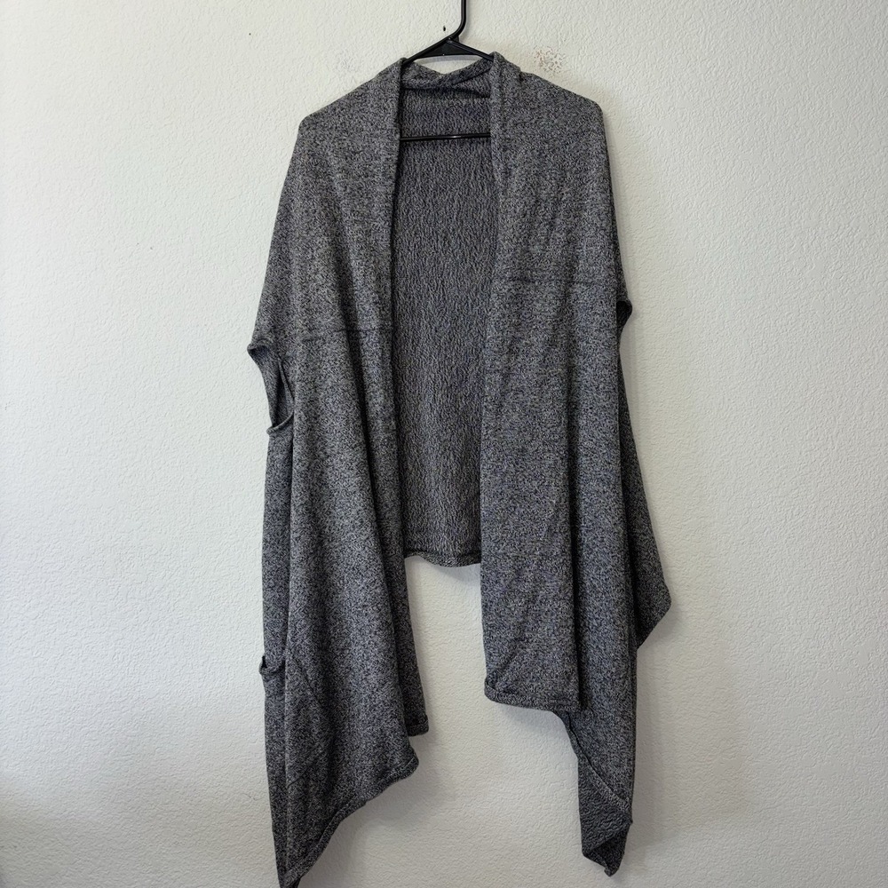 Lululemon Live Freely Wrap Cardigan Scarf Shawl Poncho Gray Black Angel Wing OS